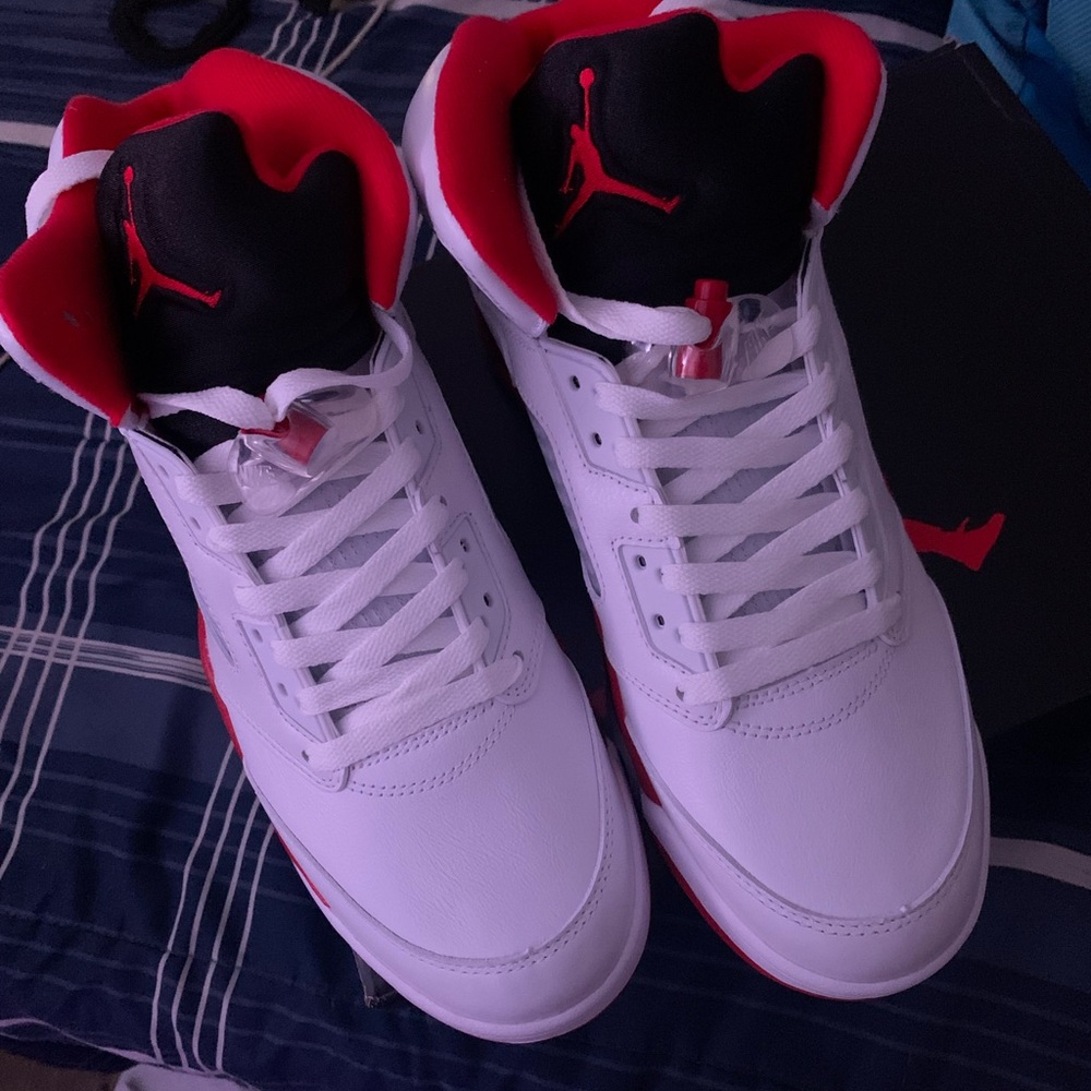 Air Jordan Retro 5 fire red